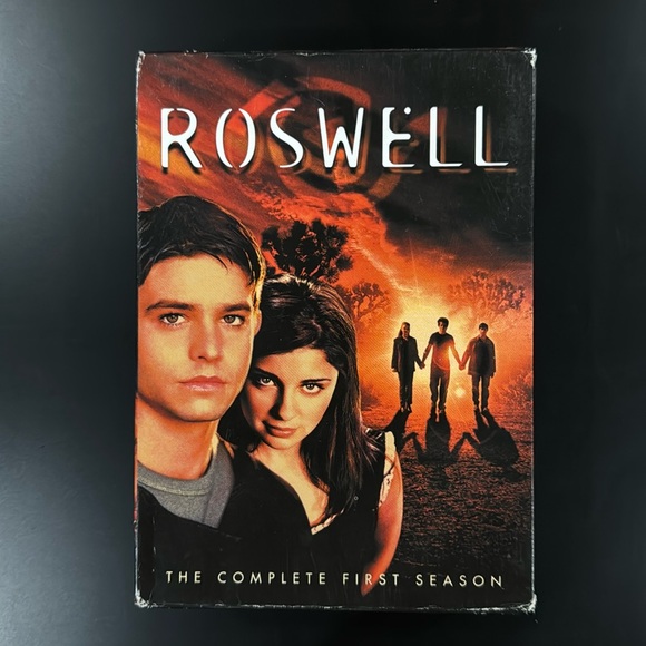 Roswell - The Complete First Season - Picture 1 of 12